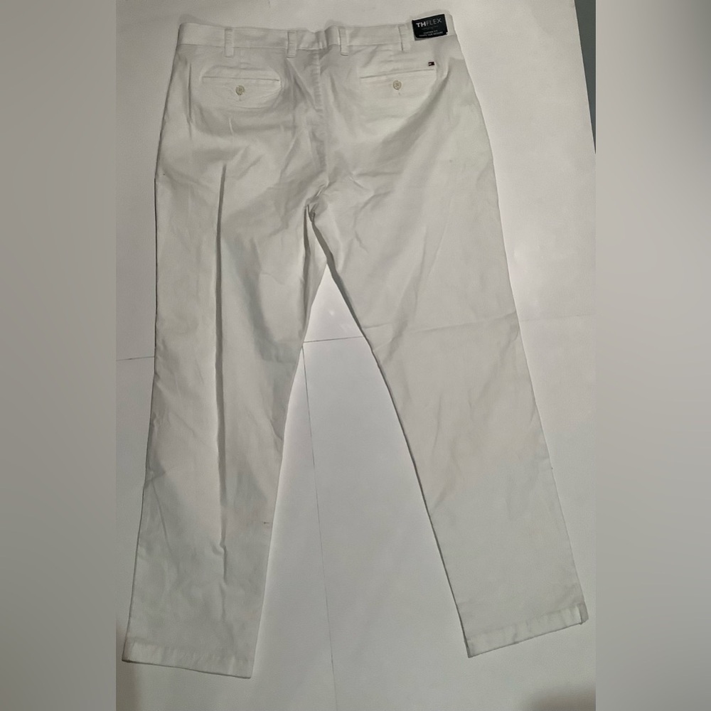 Tommy Hilfiger Men's Custom Fit Khaki Pants 38 x 32 NWT white Flat Front Chino - Picture 2 of 8